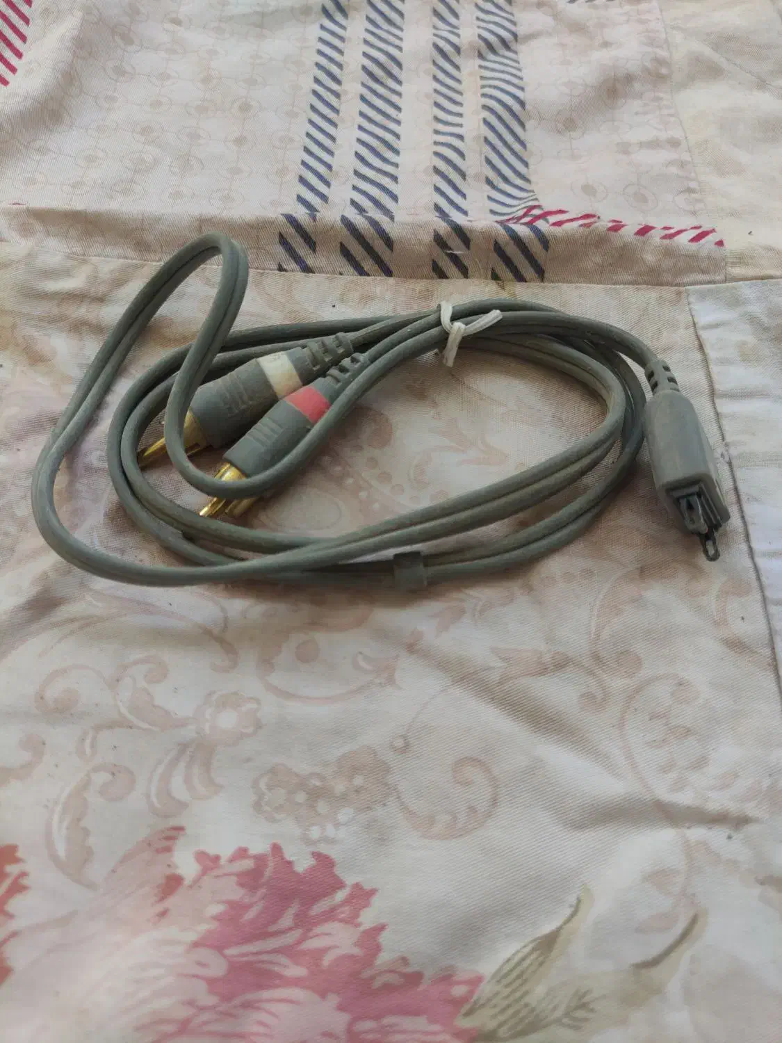 کابل اتصال گوشی سونی اریکسون به tv|لوازم جانبی موبایل و تبلت|قم, شاه ابراهیم|دیوار