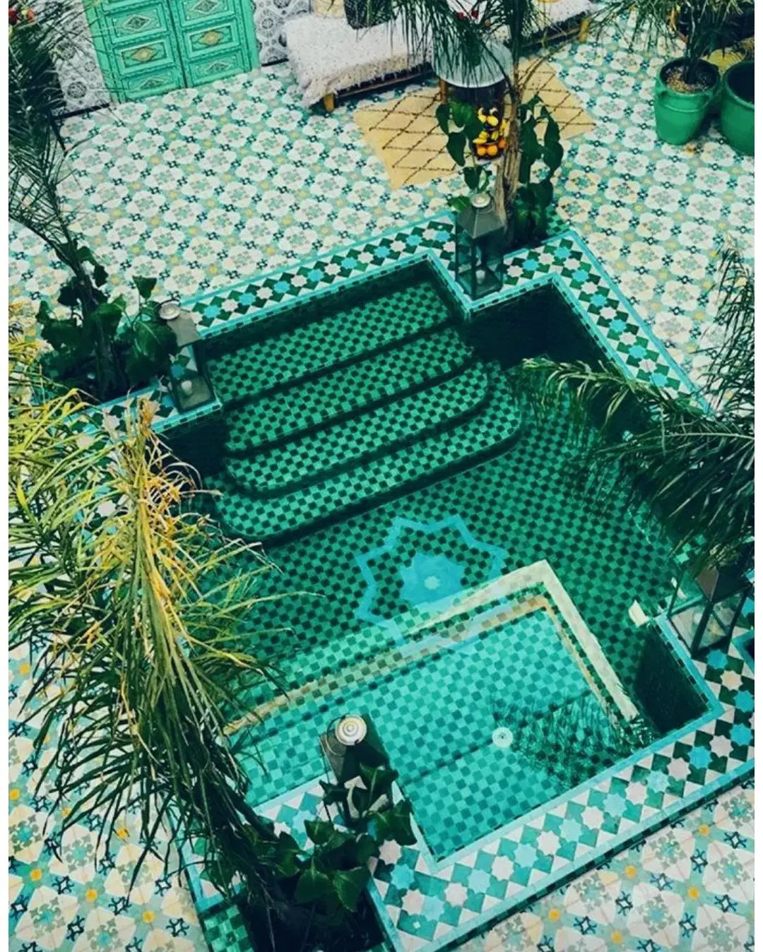 کاشی‌کاری استخر جکوزی|خدمات پیشه و مهارت|اهر, |دیوار