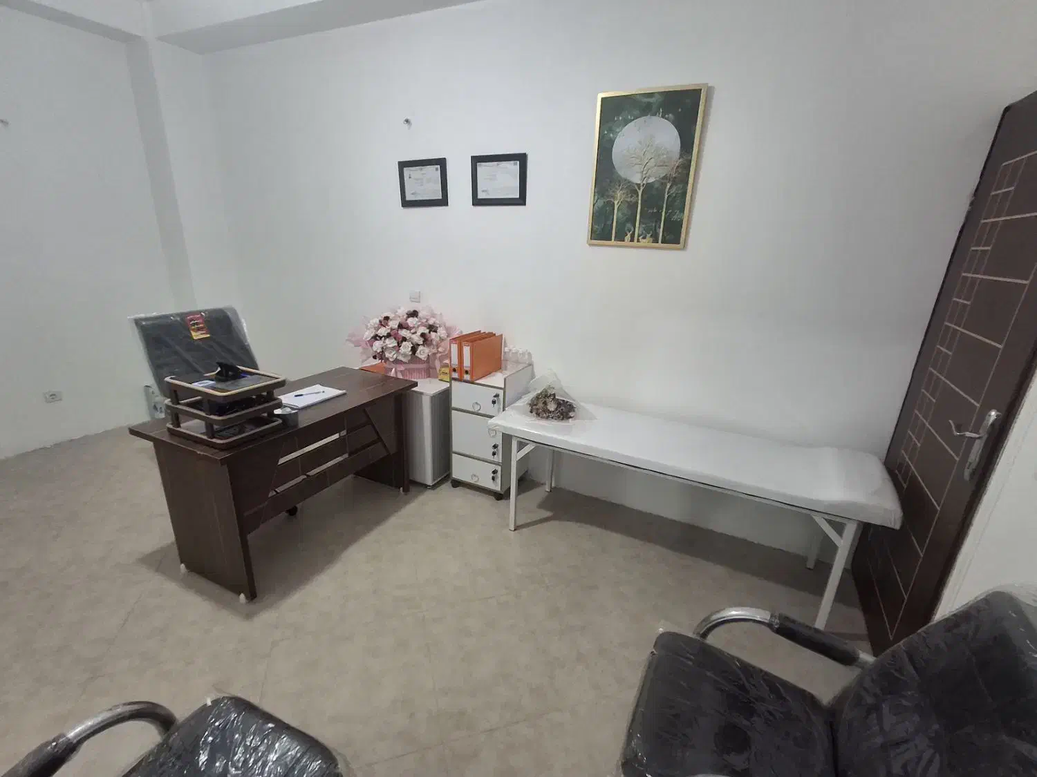 کلینیک درمانی بهشت زندگانی|خدمات آرایشگری و زیبایی|خرم‌آباد, |دیوار