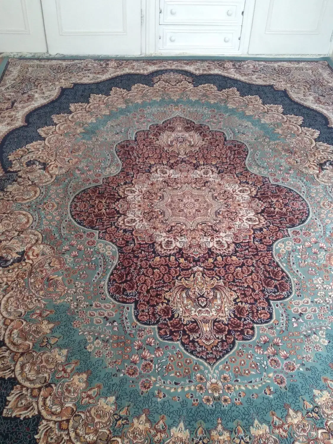 یک تخته فرش ۹ متری ۷۰۰ شانه تراکم ۲/۵۵۰|فرش|ری, ظهیرآباد|دیوار