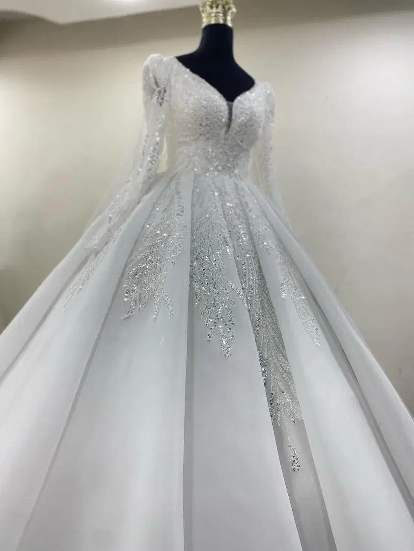 فروش لباس عروس باقیمت مناسب|لباس|شاندرمن, |دیوار