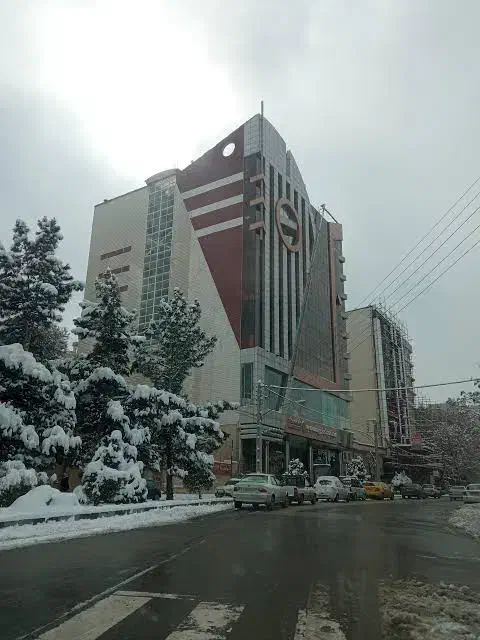 منشی دفتر وکالت فقط آقا|استخدام اداری و مدیریت|همدان, |دیوار