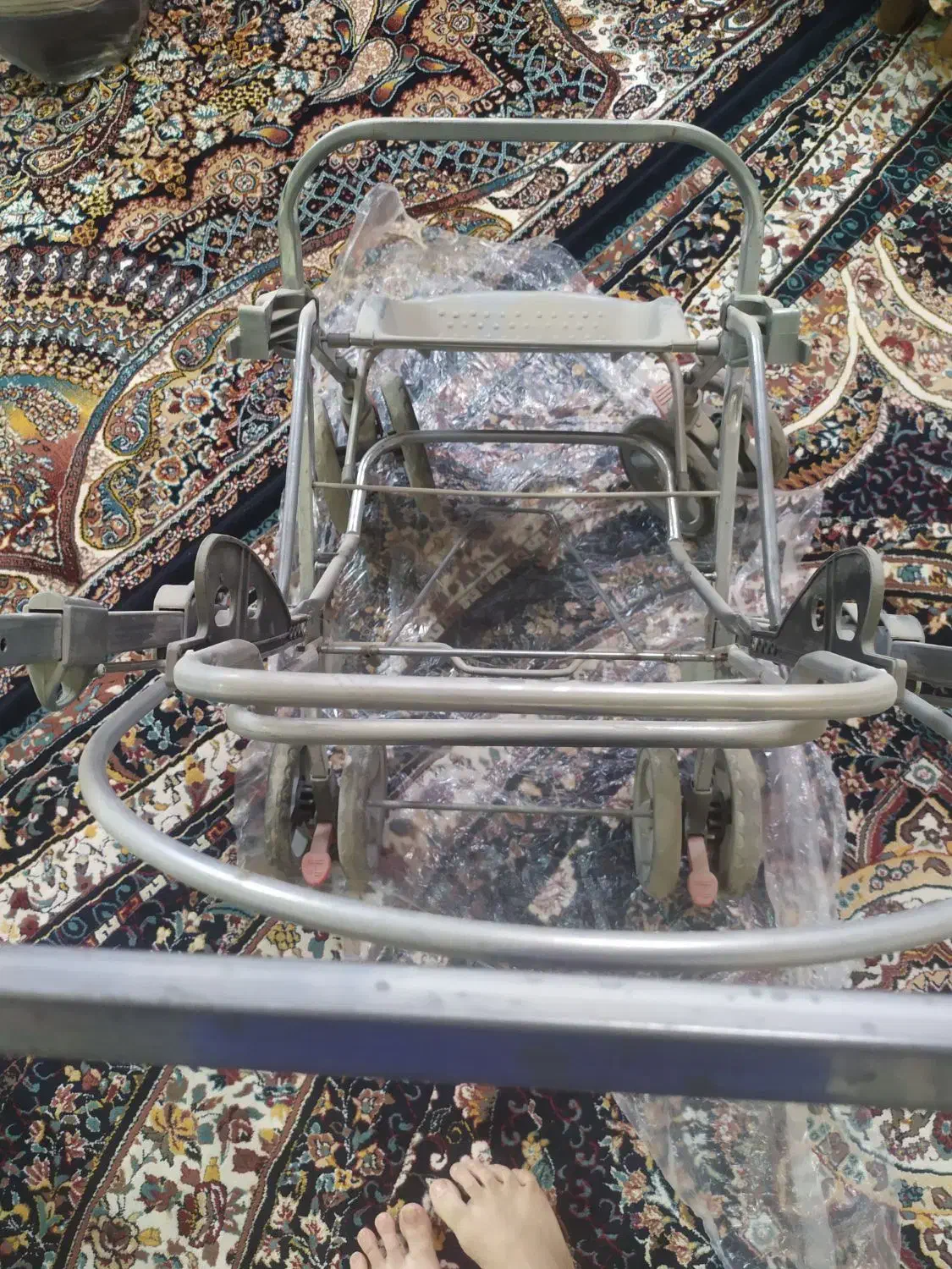 کالسکه کاملا سالم هست|کالسکه و لوازم جانبی|زاهدان, |دیوار