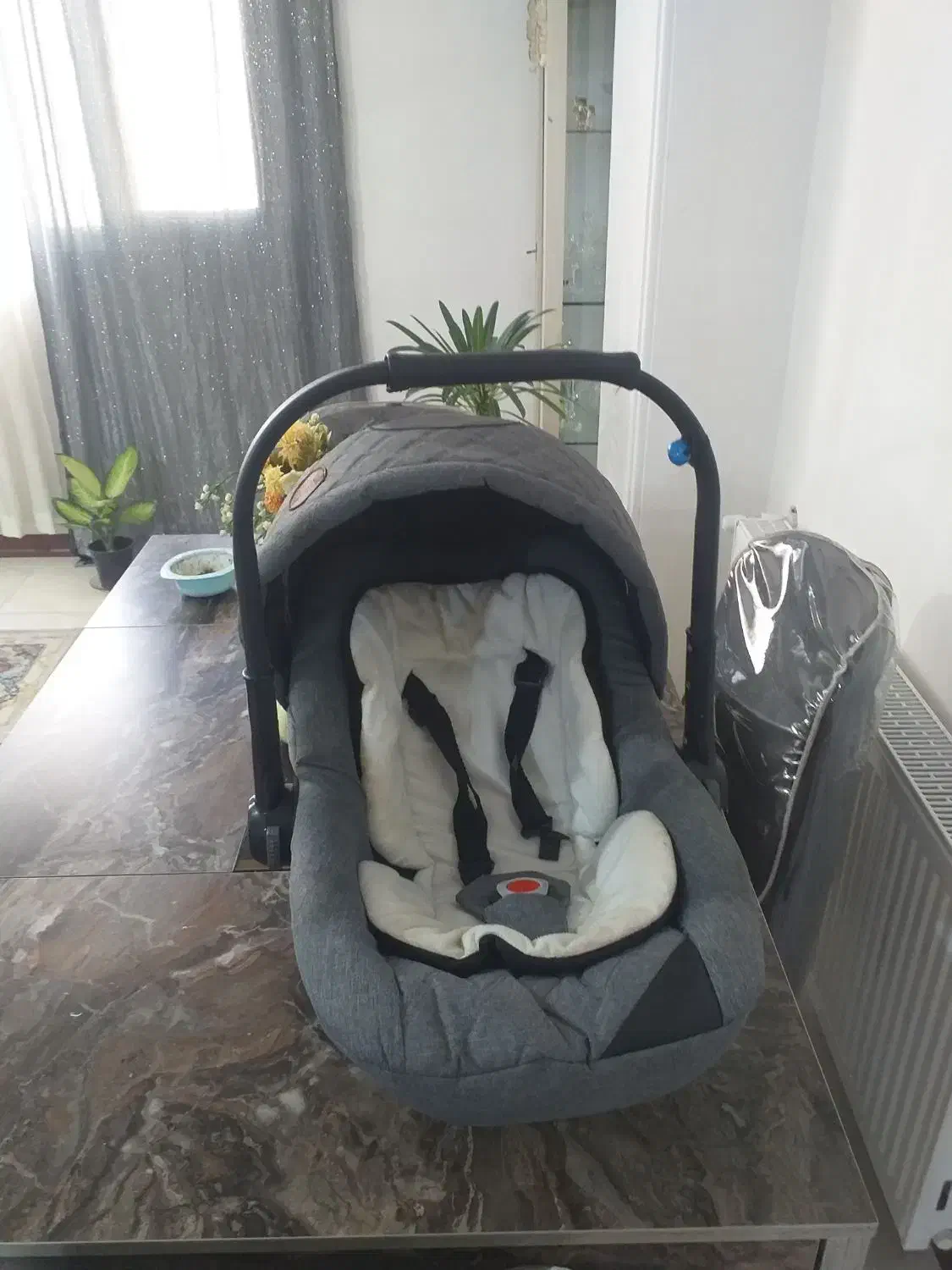 کریر|کالسکه و لوازم جانبی|رباط‌کریم, نصیرشهر|دیوار