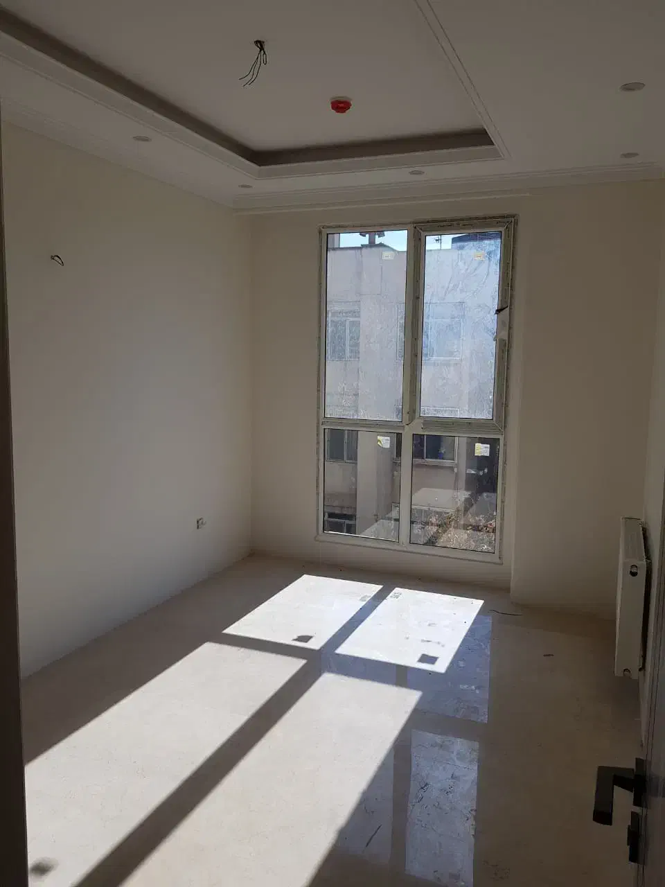 ۱۷۵ متر نوساز ۲ پارکینگه روبروی پارک شفق