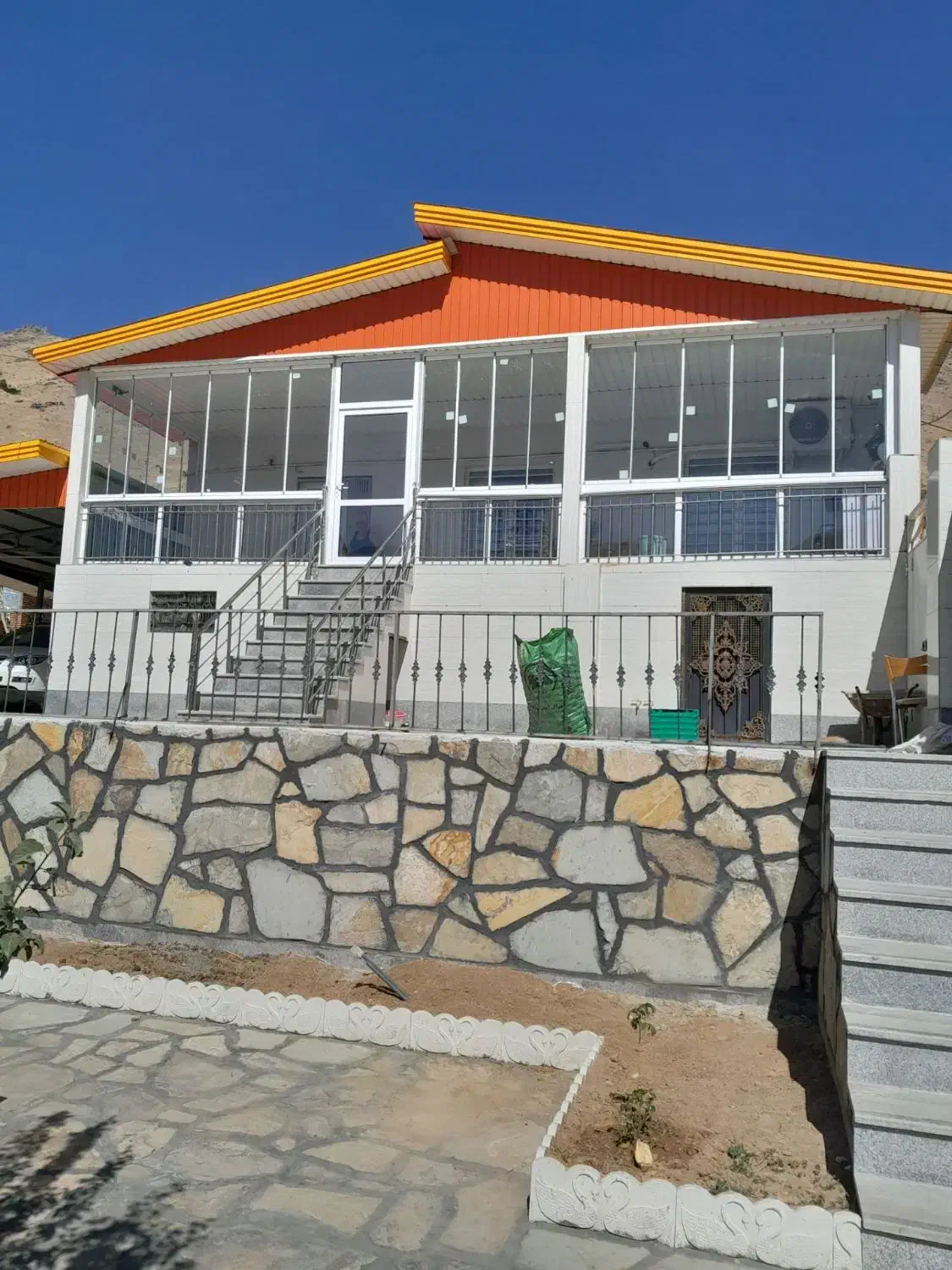 شیشه بالکنی|مصالح و تجهیزات ساختمان|قروه, |دیوار