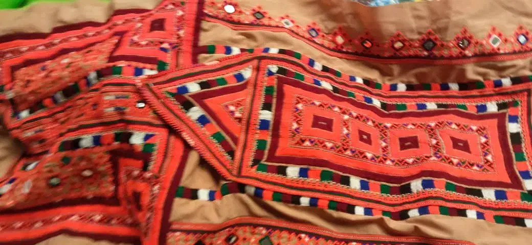 لباس بلوچی|لباس|چابهار, |دیوار