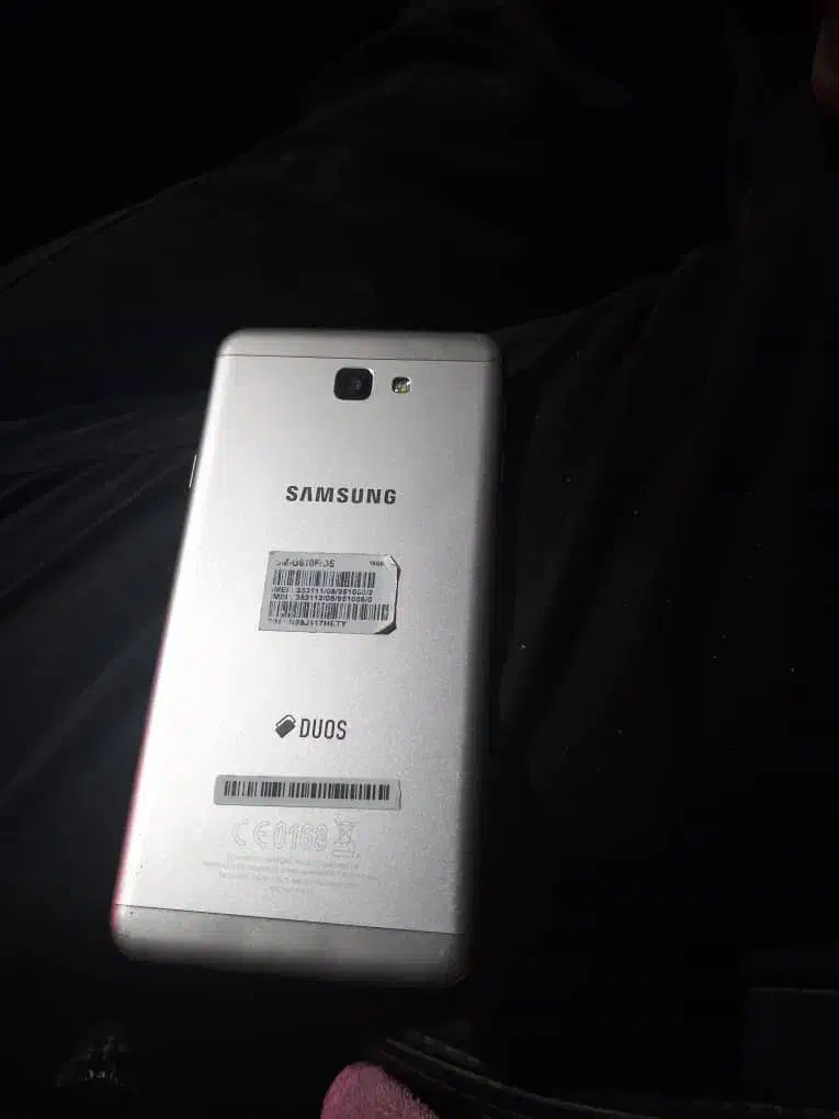 گوشیj7|موبایل|کارون, |دیوار