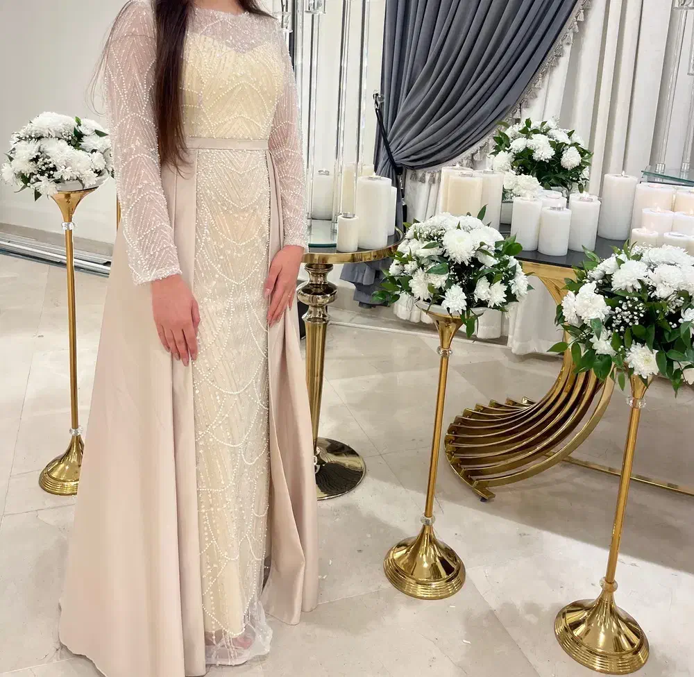 لباس مجلسی|لباس|صفادشت, |دیوار