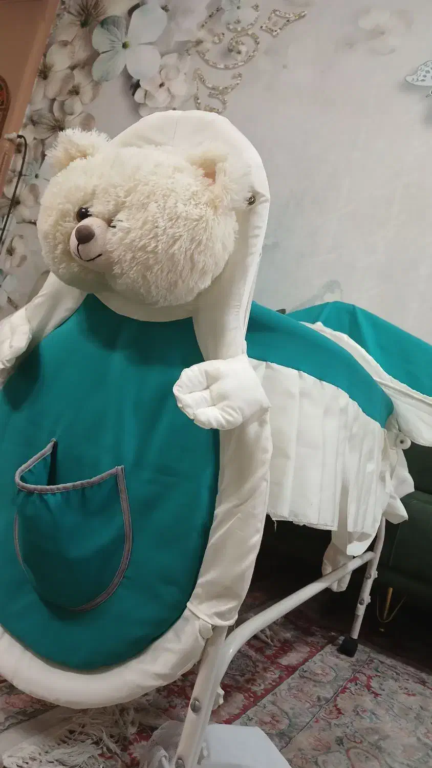 تخت پارک گهواره ای|تخت و صندلی بچه|قرچک, شهرک طلائیه|دیوار