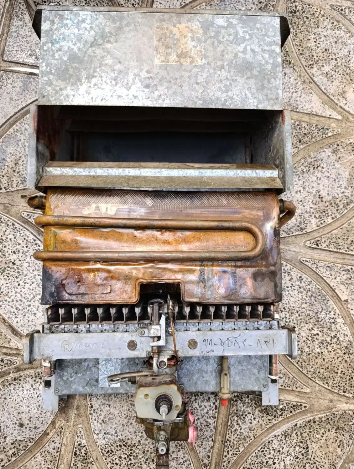 فروشنده. و خریدار.شوفاژ و آبگرمکن دیواری|آبگرمکن، پکیج، شوفاژ|کرمانشاه, |دیوار