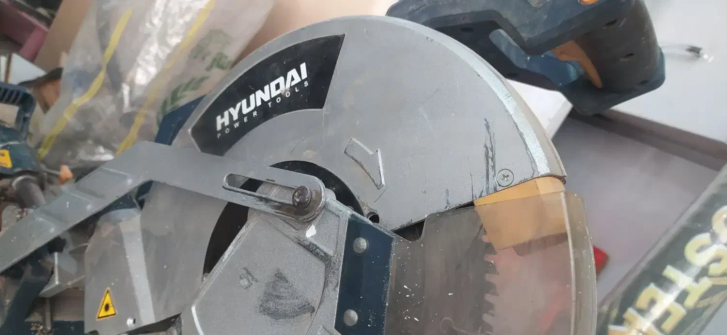 فارسی بر هیوندا|ابزارآلات|اصفهان, امیرعرب|دیوار