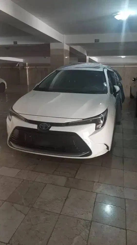 تویوتا لوین هیبرید|خودرو سواری و وانت|تهران, فردوس|دیوار