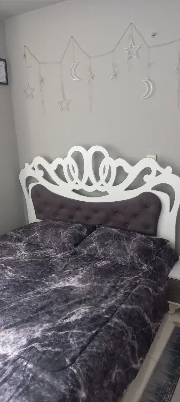 تخت و پاتختی|تخت و سرویس خواب|رشت, کوی مهر|دیوار