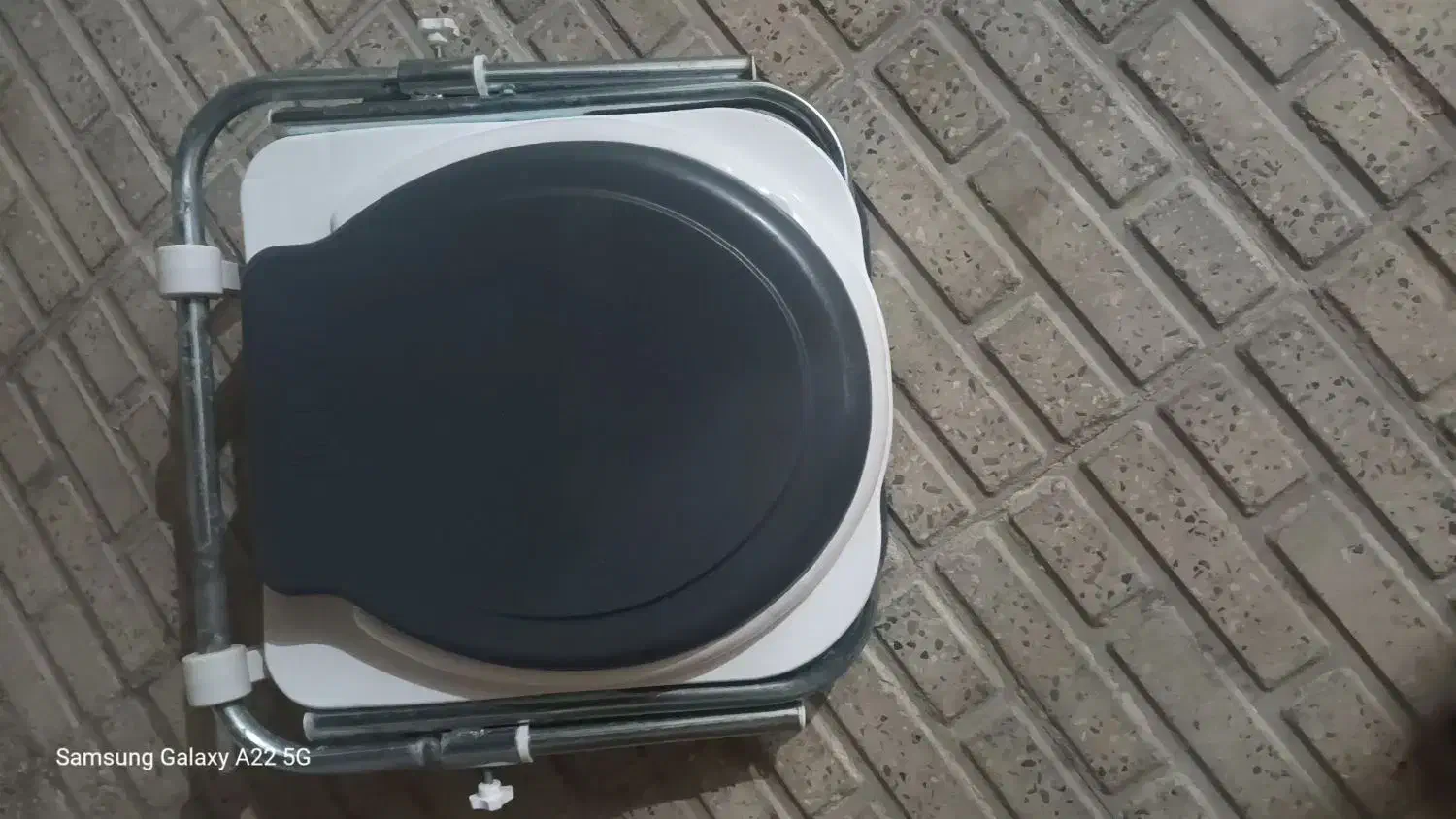 توالت فرنگی تاشو در حد نو ترتمیز|لوازم سرویس بهداشتی|الوند, |دیوار