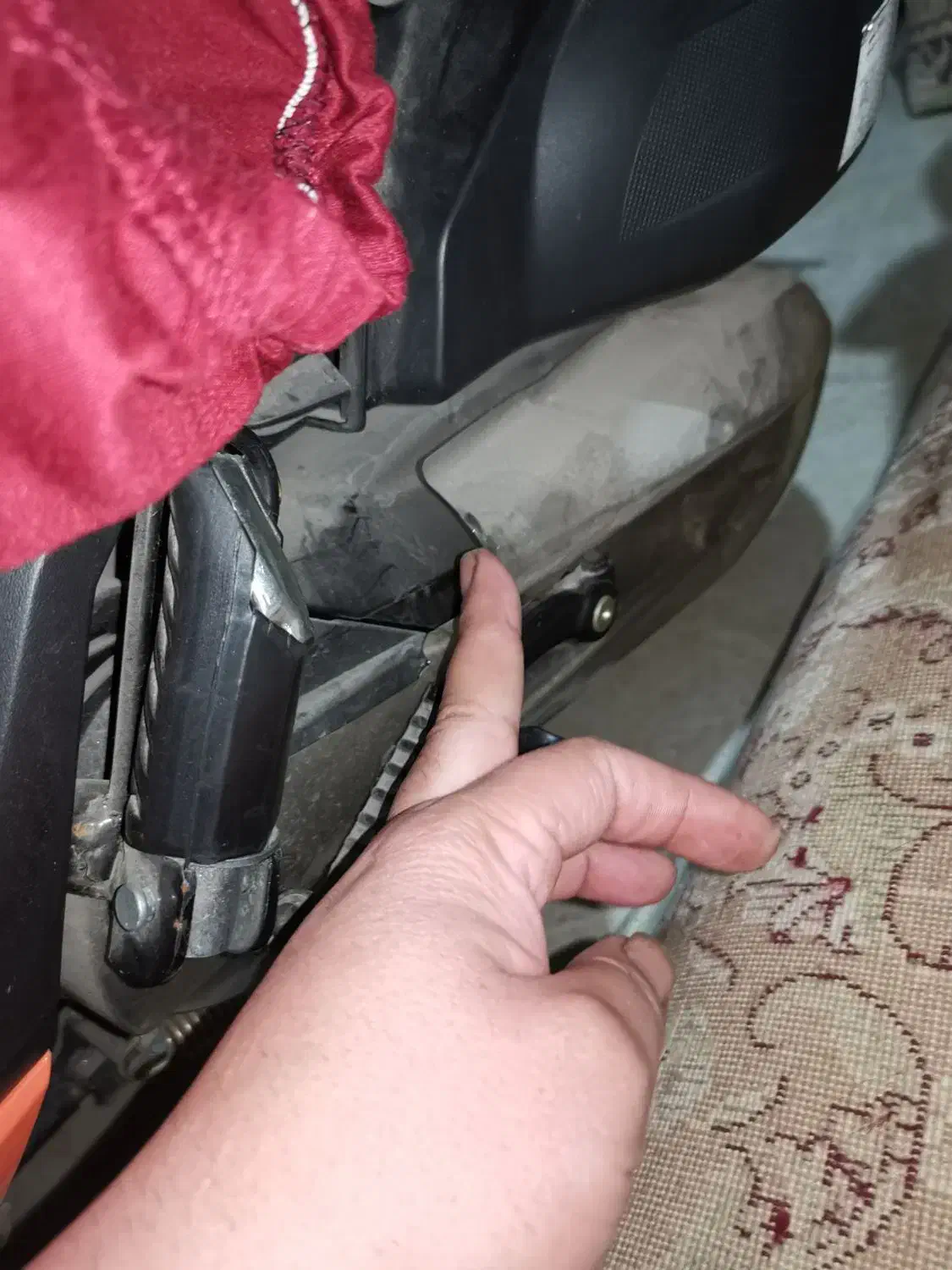 موتور کلیک 1401 کویر خشک با گوشی ایفون میزنم|موتورسیکلت|تهران, تهرانسر مرکزی|دیوار