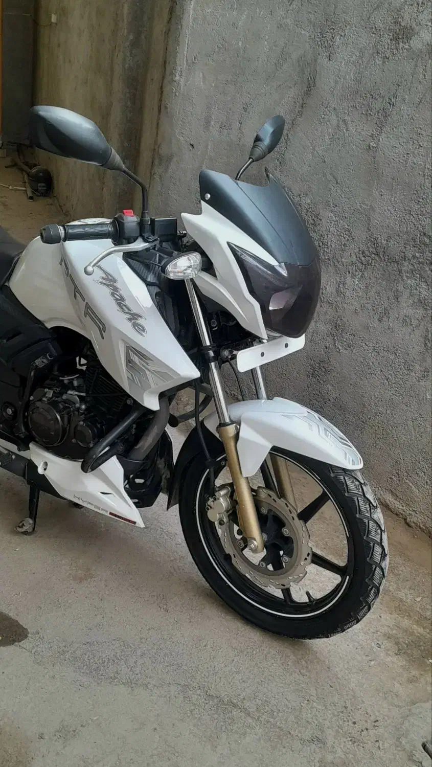 اپاچی ۱۸۰|موتورسیکلت|نیشابور, مازول|دیوار