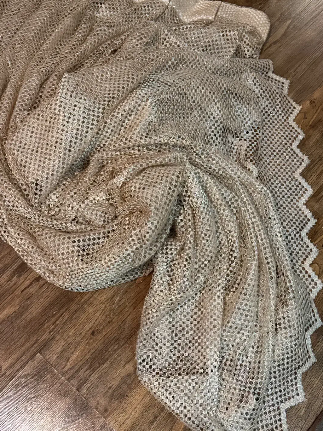 پرده دوخته شده اماده نصب بژشاین دار|پرده، رانر، رومیزی|تهران, سعادت‌آباد|دیوار