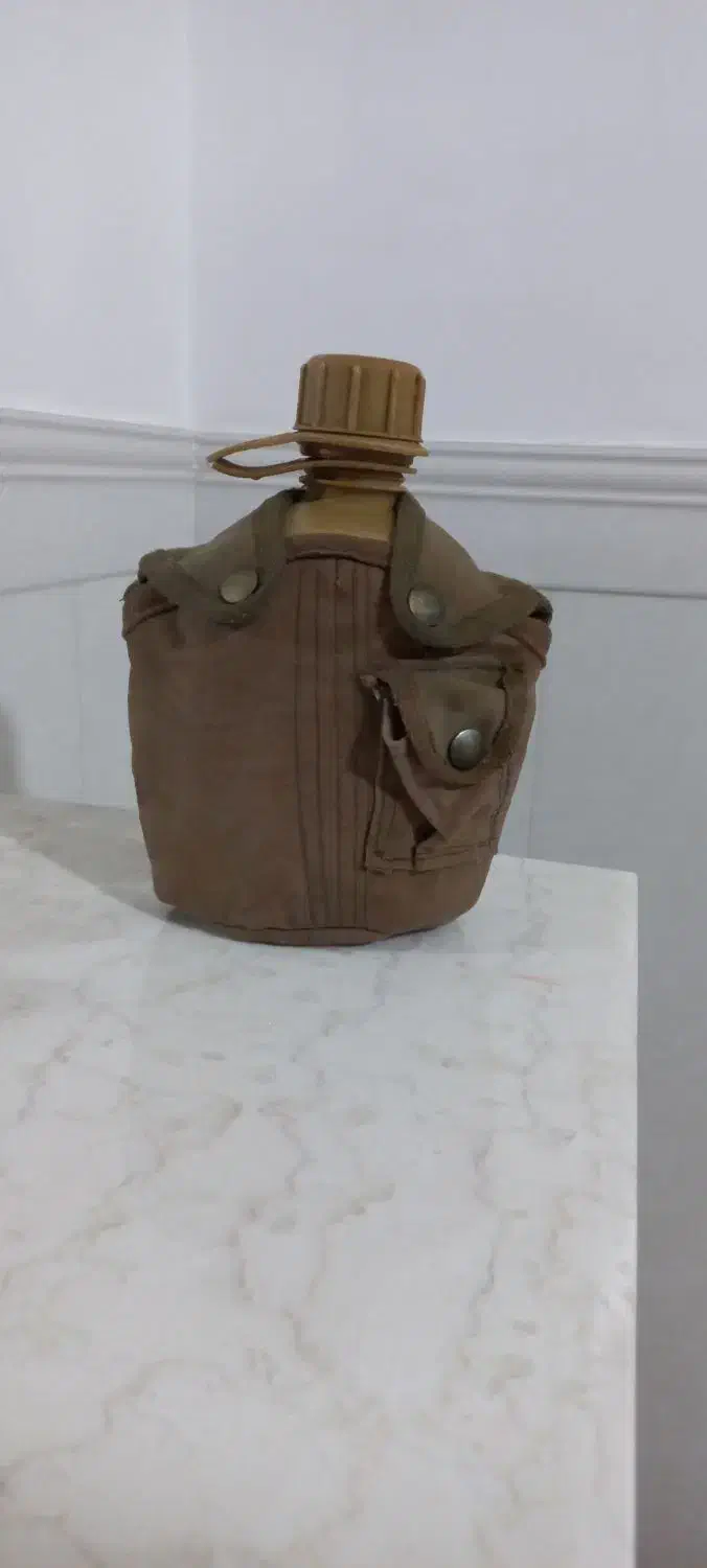 قمقمه آب جنگی گمشده|اشیا|زنجان, |دیوار