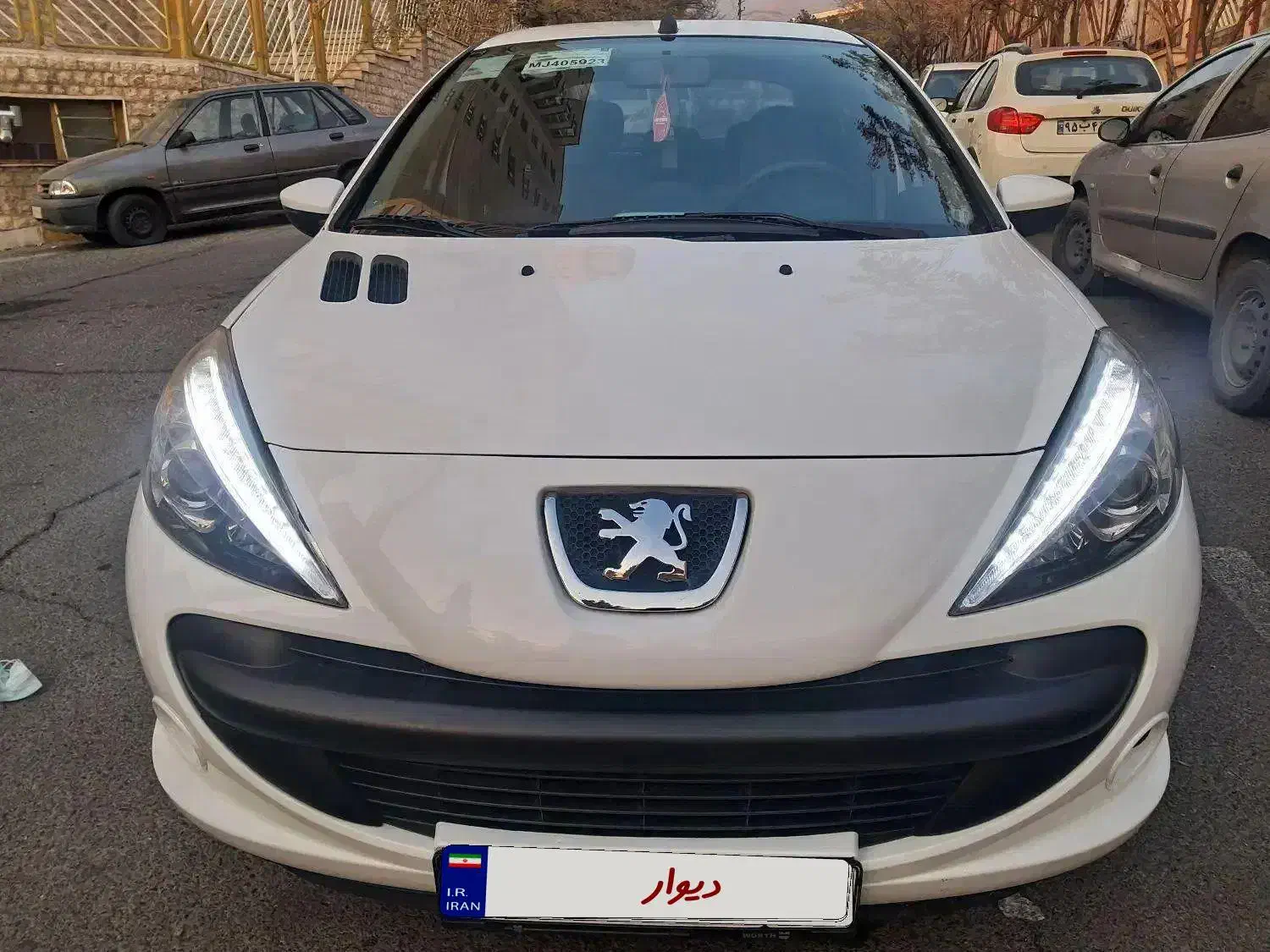 207 سقف فلز مدل 1400|خودرو سواری و وانت|تهران, شهرک محلاتی|دیوار