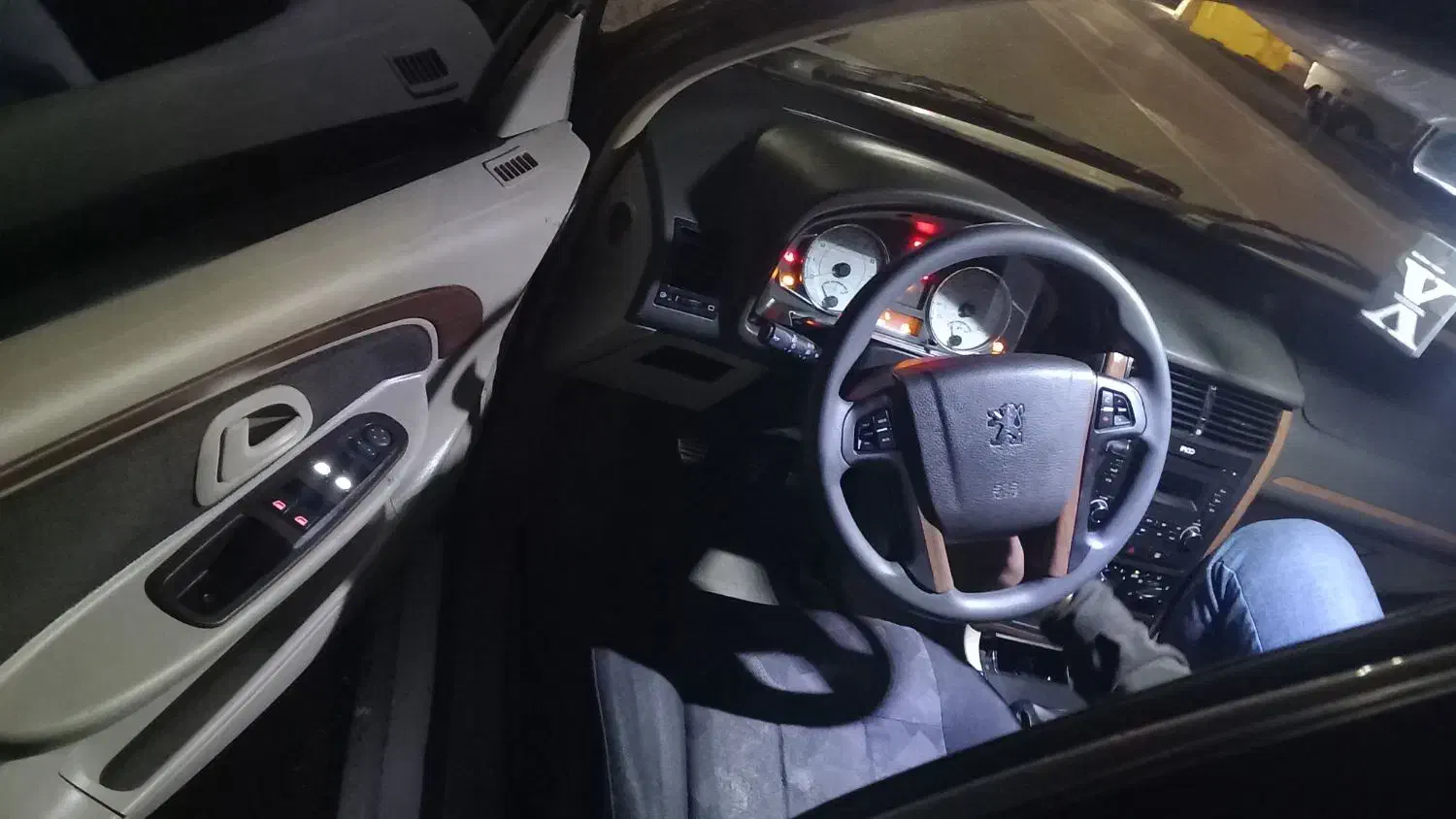 پارس|خودرو سواری و وانت|داراب, |دیوار