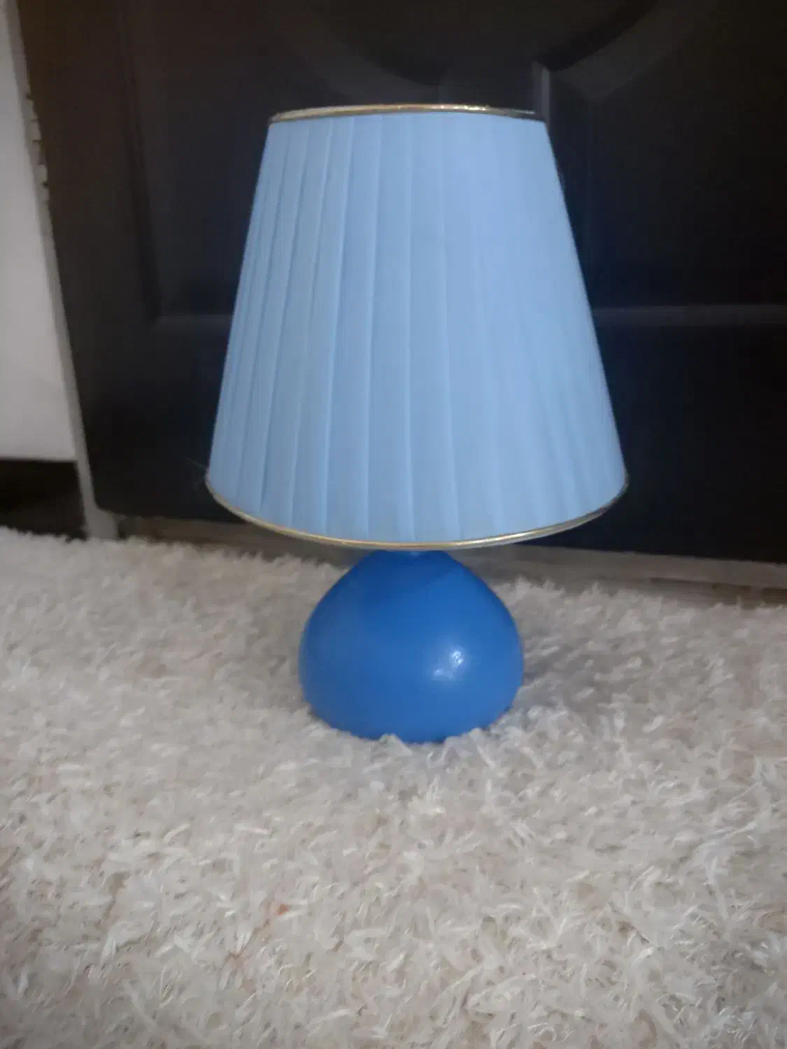 آباژور آبی رنگ در حد نو|چراغ خواب و آباژور|چرداول, |دیوار