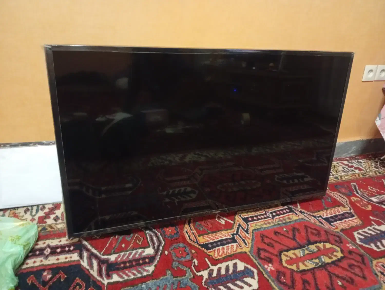 تلویزیون سامسونگ ۴۳اینچ|تلویزیون و پروژکتور|تبریز, |دیوار