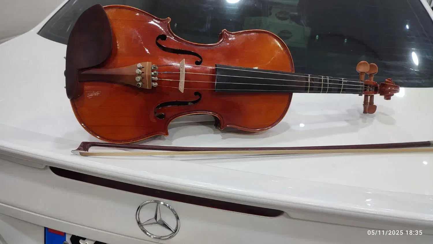 ویولن|ویولن|زاینده رود, |دیوار