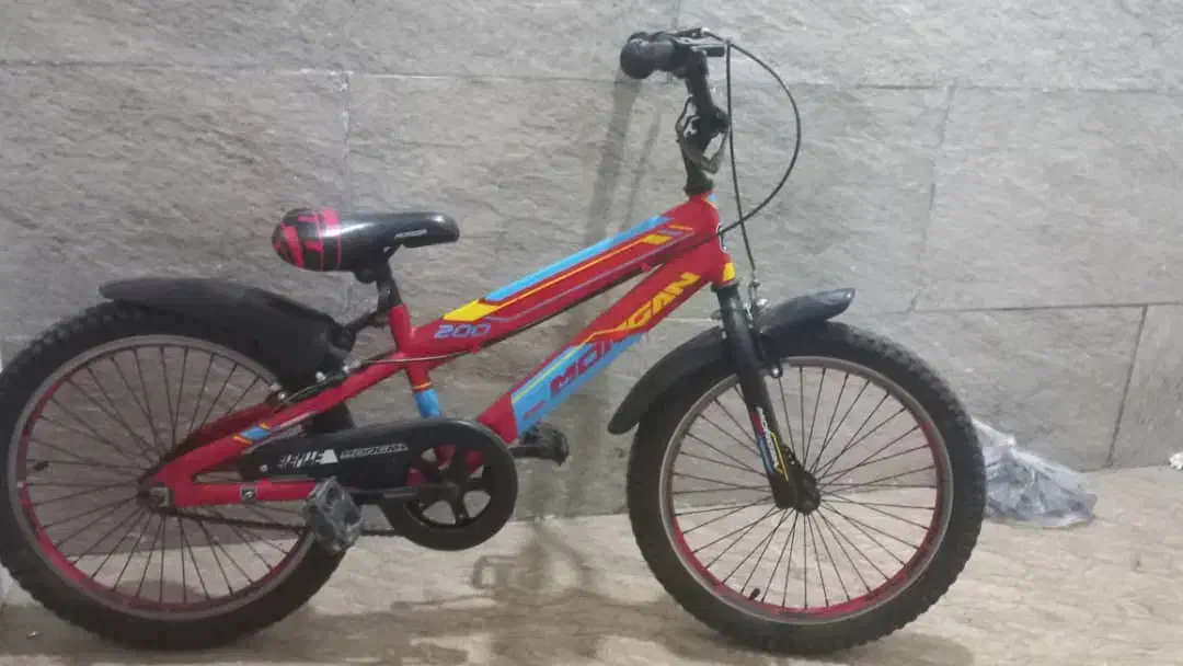 دوچرخه|دوچرخه، اسکیت، اسکوتر|صدرا-فارس, فاز ۱|دیوار