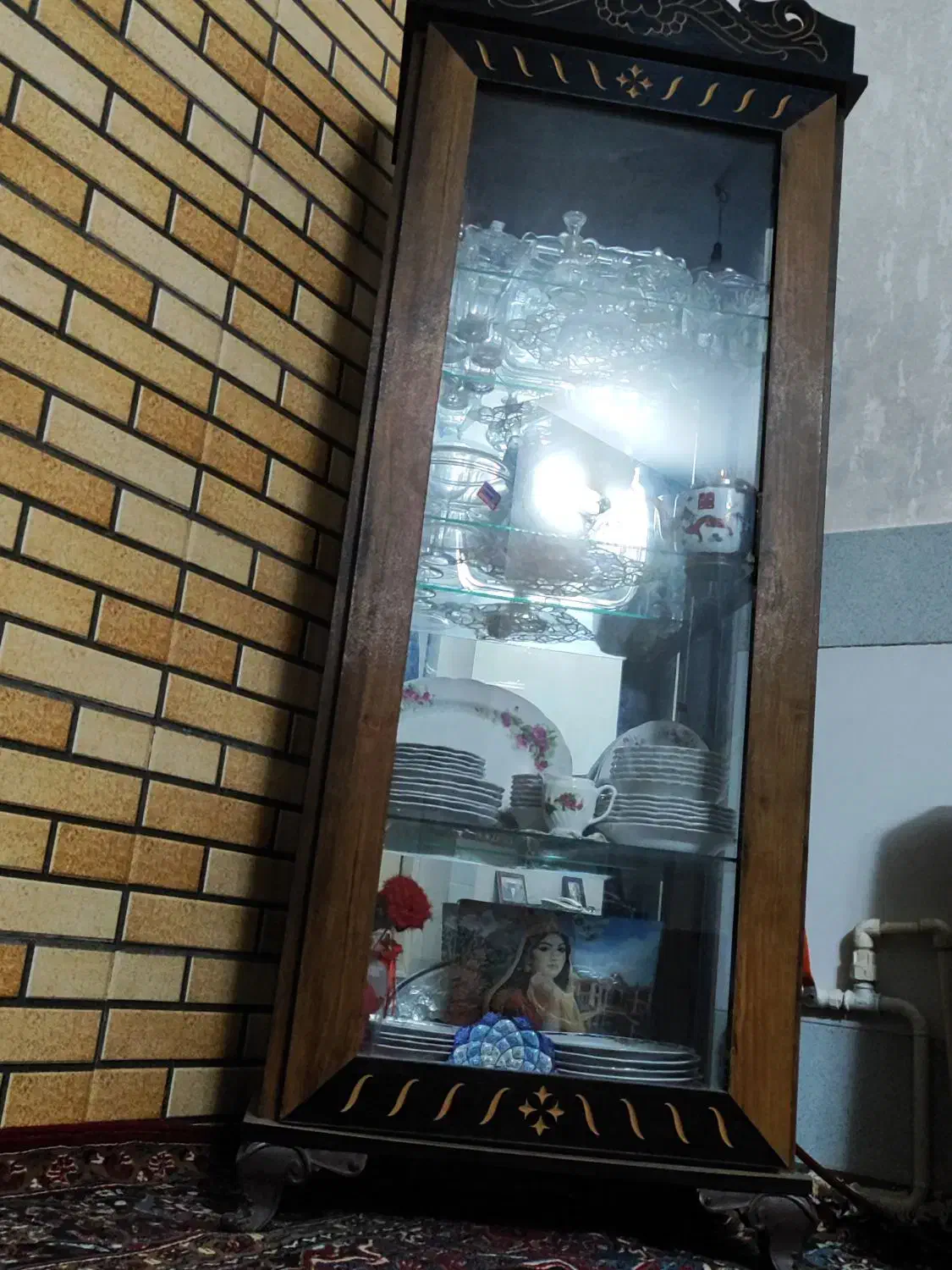 ویترین سالم|بوفه، ویترین، کنسول|قم, تعویض پلاک|دیوار