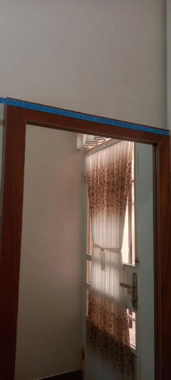 آینه قدی با قاب چوبی|آینه|میانه, |دیوار