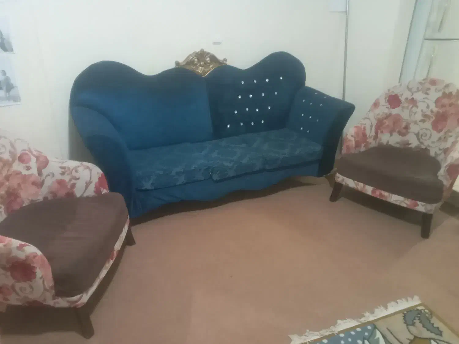 مبل راحتی|مبلمان خانگی و میز عسلی|پرند, فاز ۶|دیوار