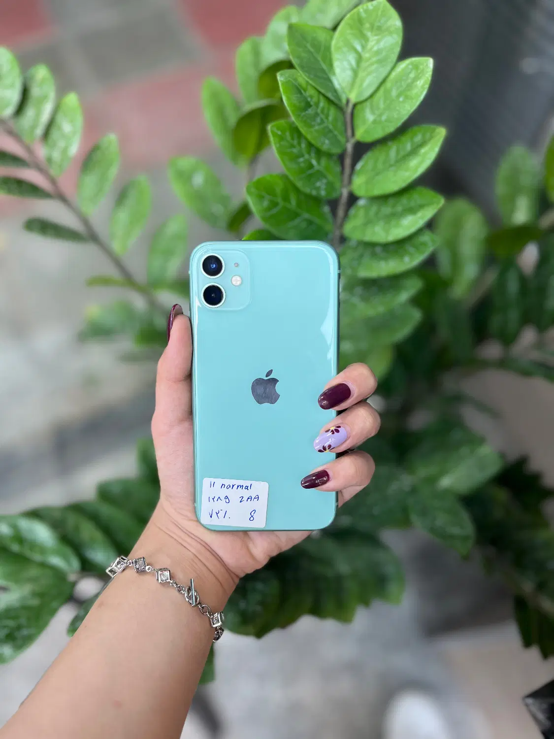 iPhone 11|موبایل|قم, جهان بینی|دیوار