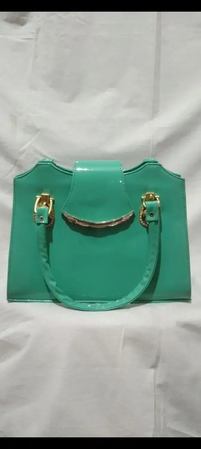 کفش فروشی نونو|کیف، کفش، کمربند|آران و بیدگل, |دیوار