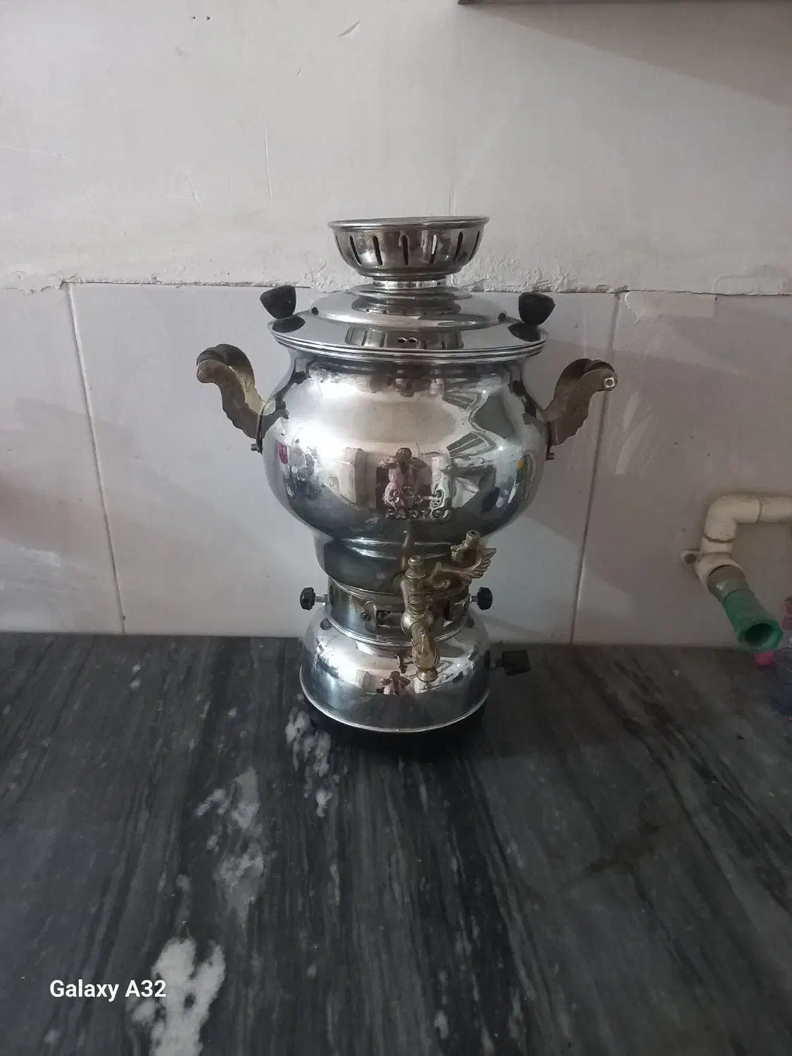 سماور گازی|سماور، چایساز، قهوهساز|قم, قلعه کامکار|دیوار