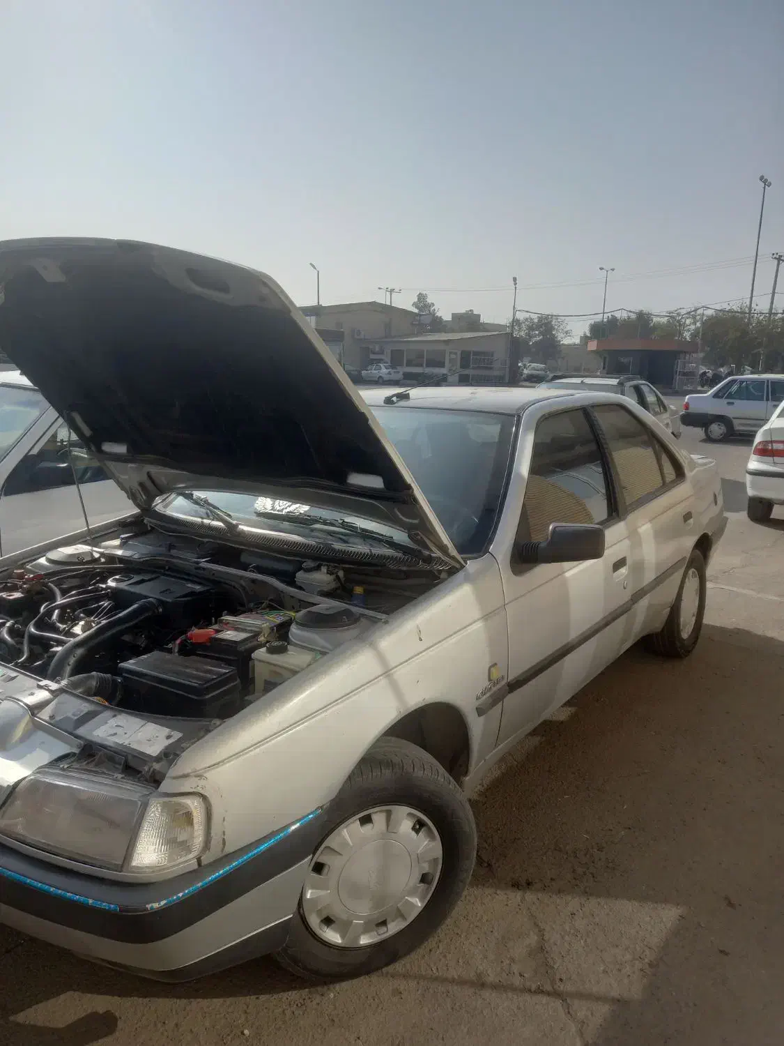 ۴۰۵ مدل ۹۰ دور رنگ|خودرو سواری و وانت|کاشان, دانش|دیوار