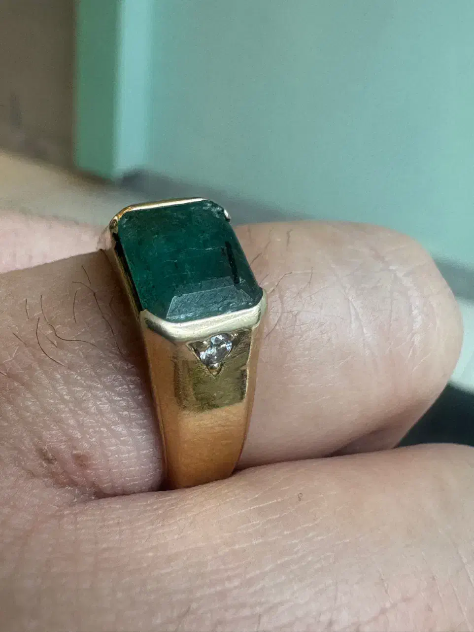 انگشترطلا و سنگ زمرد اصلی|جواهرات|خرم‌آباد, |دیوار