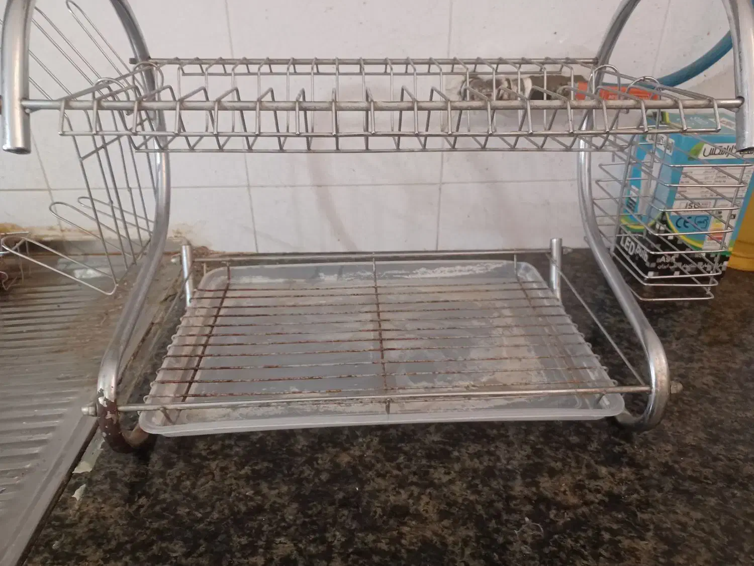 جا ظرفی|آبچکان و نظمدهنده ظروف|شیراز, غدیر جنوبی|دیوار