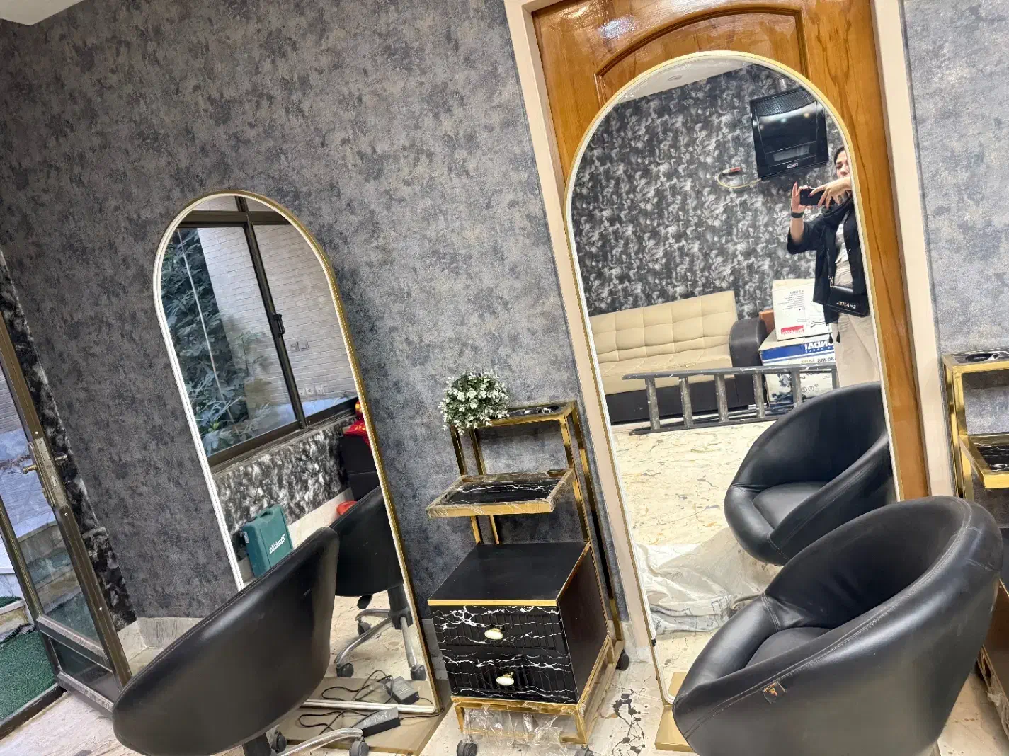 فروش تجهیزات ارایشگاهی|آرایشگاه و سالنهای زیبایی|اصفهان, دستگرده|دیوار