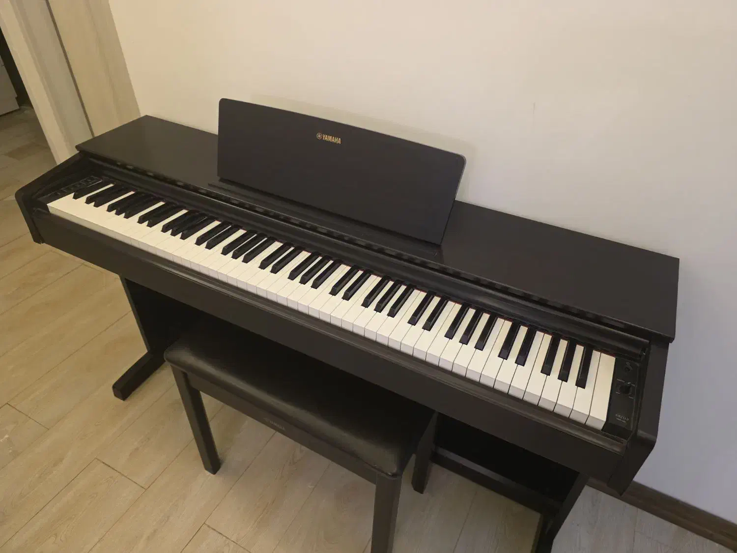 پیانو دیجیتال یاماها ydp 143|پیانو، کیبورد، آکاردئون|نیشابور, هفده شهریور|دیوار