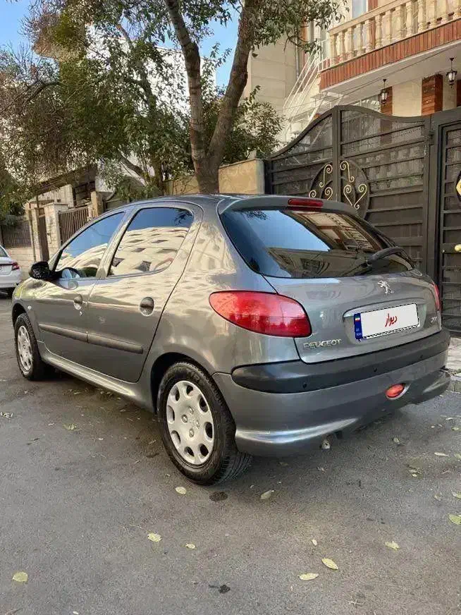 پژو ۲۰۶ تیپ۶ اتومات موتور تیپ ۵مدل ۹۰تک برگ سند|خودرو سواری و وانت|کرج, عظیمیه|دیوار