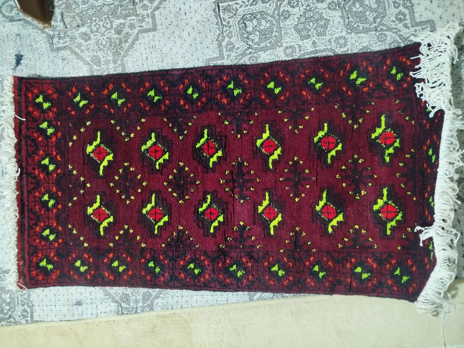 قالیچه دست بافت خانگی|فرش|مشهد, شهید معقول|دیوار