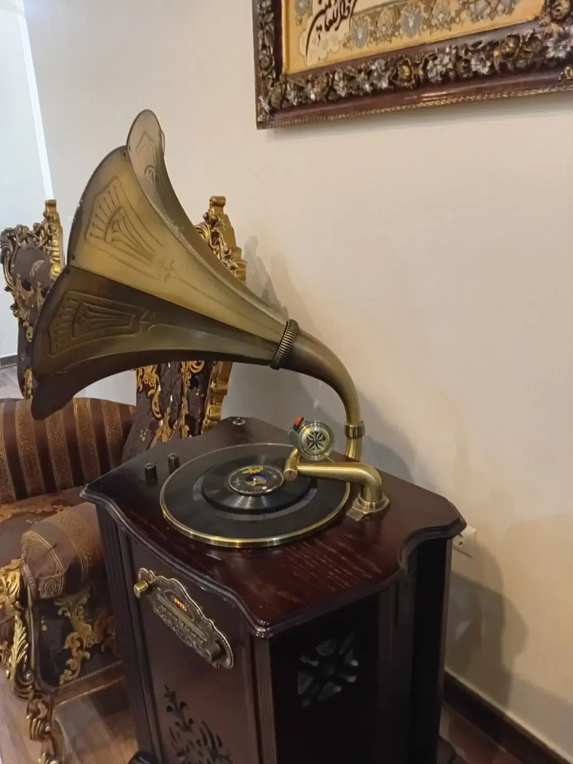گرامافون|کلکسیون اشیاء عتیقه|ارومیه, |دیوار