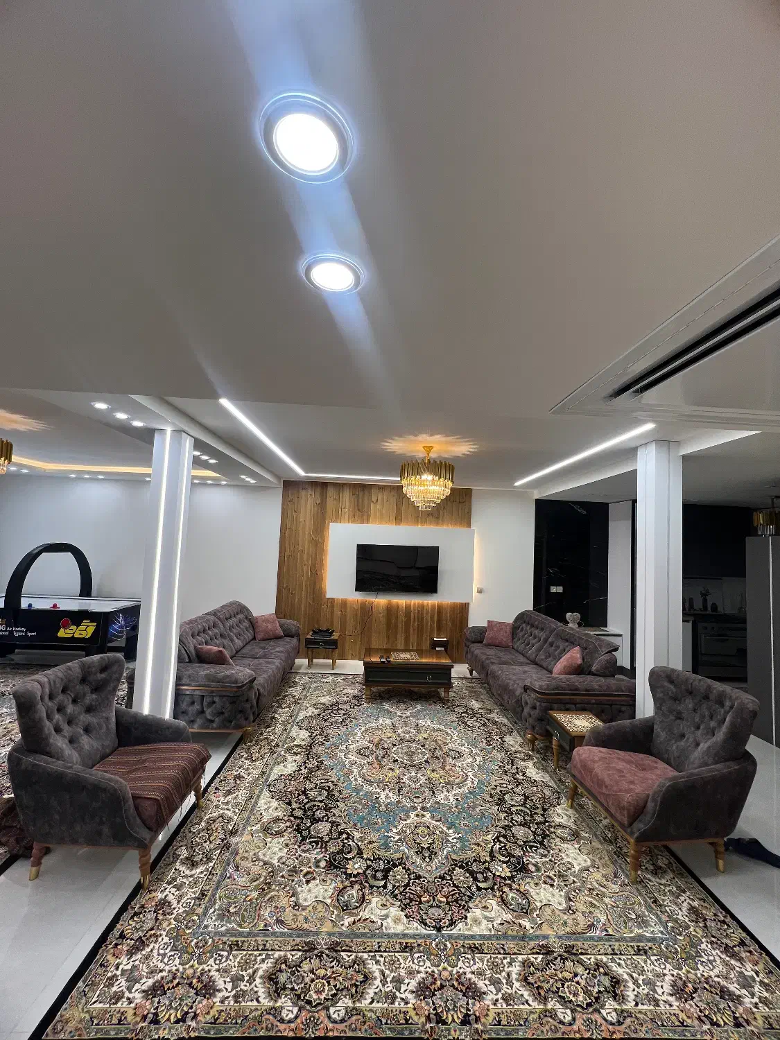 منزل دربست اجاره روزانه|اجارهٔ کوتاه‌مدت آپارتمان و سوئیت|کاشان, زیتون|دیوار