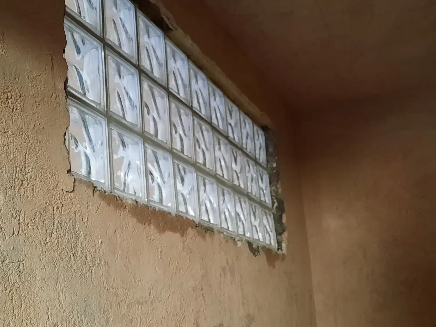 تمیزکاری ساختمان تازه ساخت|استخدام سرایداری و نظافت|شهرکرد, |دیوار