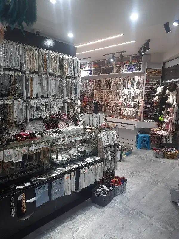 فروشنده خانوم|استخدام بازاریابی و فروش|رویان, |دیوار