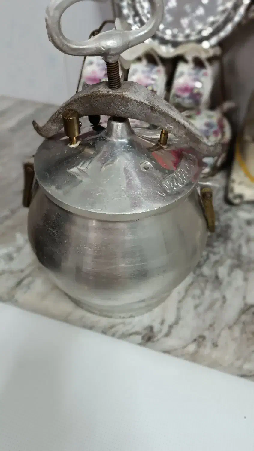 زودپز|ظروف پختوپز|رشت, دروازه لاکان|دیوار