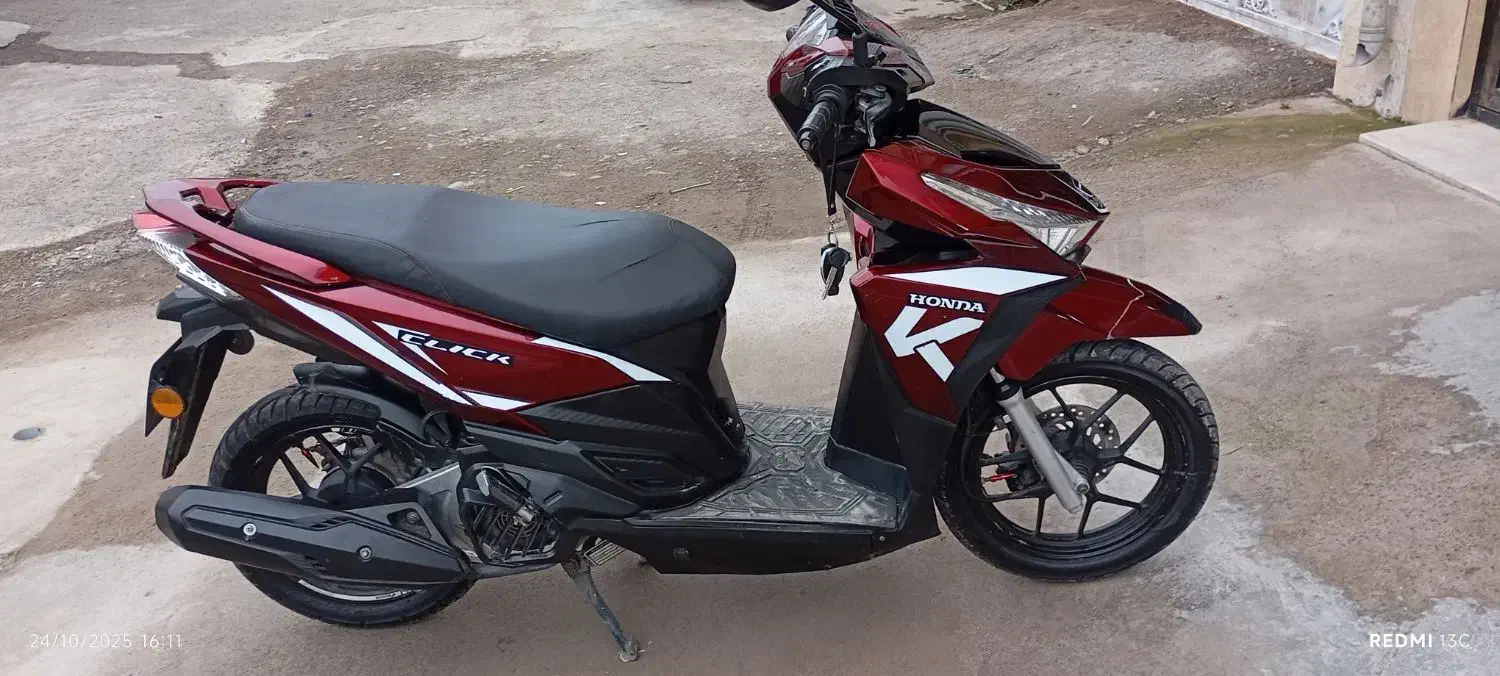 موتور سیکلت کلیک ۱۲۵|موتورسیکلت|رشت, عینک|دیوار