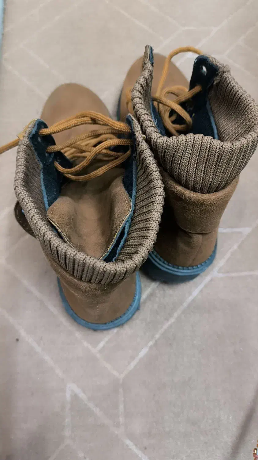 نیم بوت|کیف، کفش، کمربند|کاشان, کوی اداره گاز|دیوار