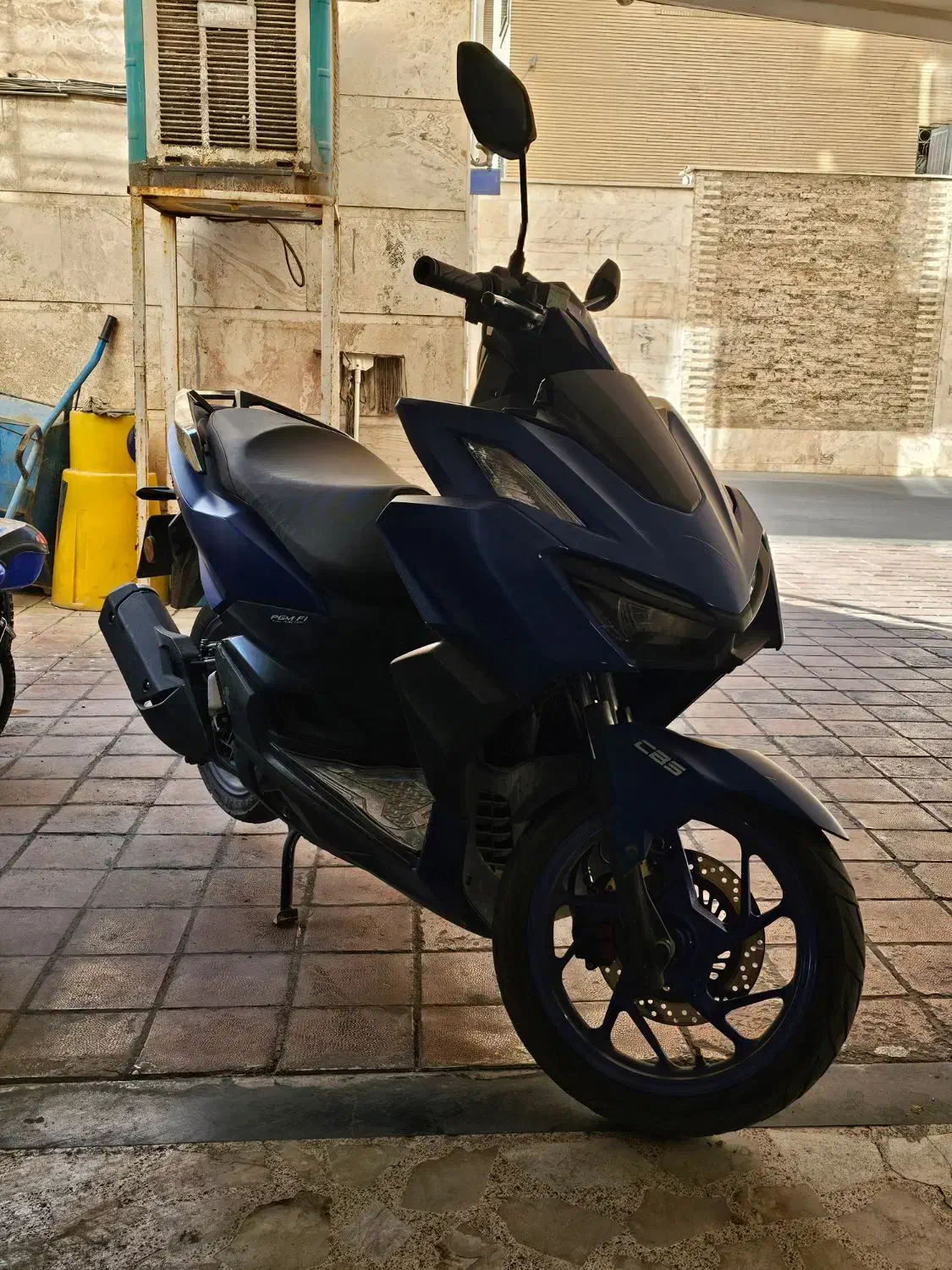 طرح کلیک واریو|موتورسیکلت|اندیشه, اندیشه فاز ۴|دیوار